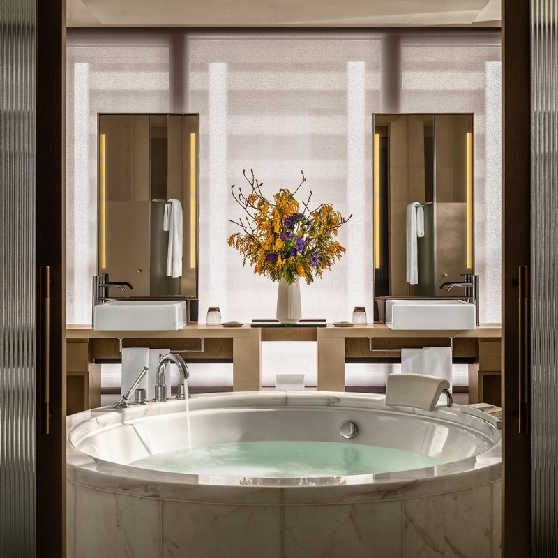 Mandarin Oriental The Landmark, Hong Kong