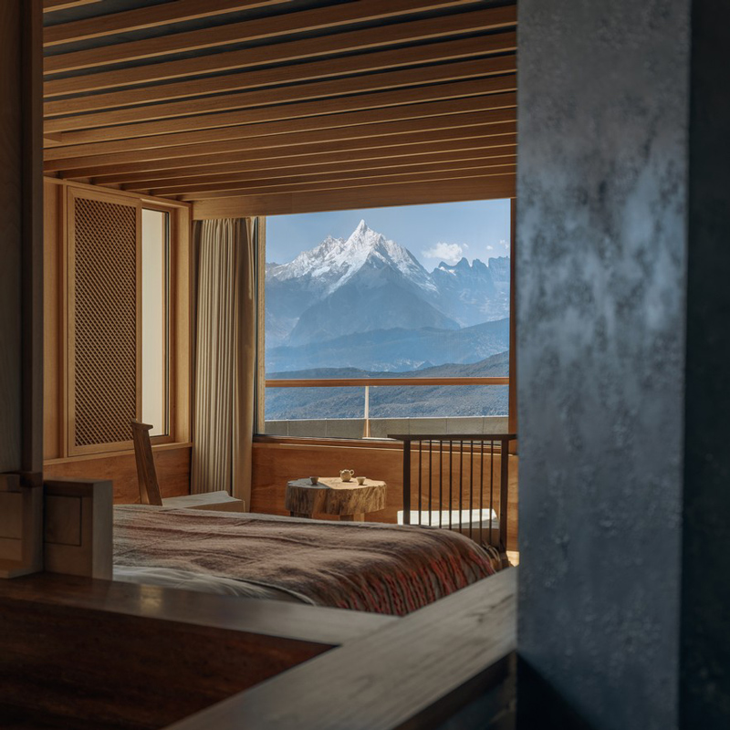 Kawagebo Snow Mountain Hotel