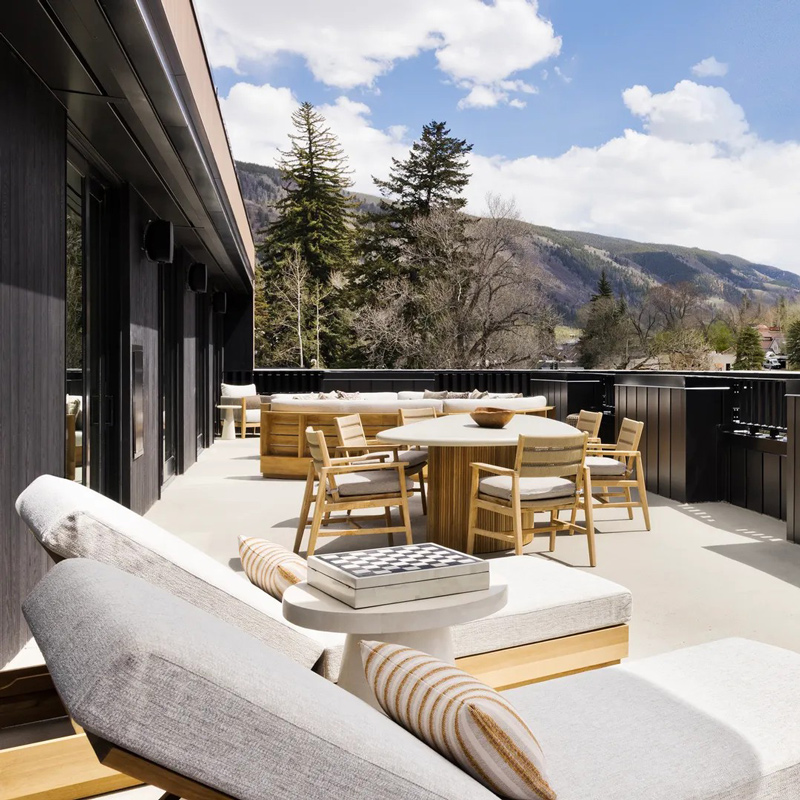White Elephant Aspen
